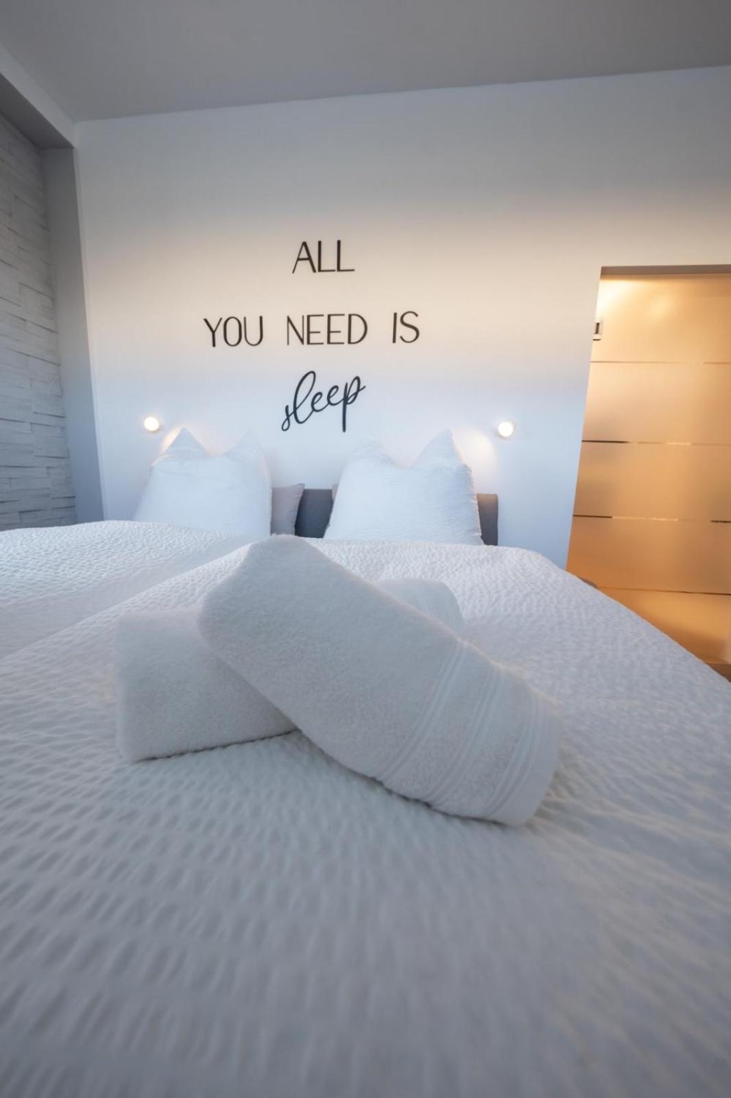 Appartement Ring48 Living - Modernes Wohnen Mit Wohlfuehlambiente Mitten Im Stadtzentrum - Vollausgestattete Kueche, Bad Mit Duschbadewanne, Parkplatz